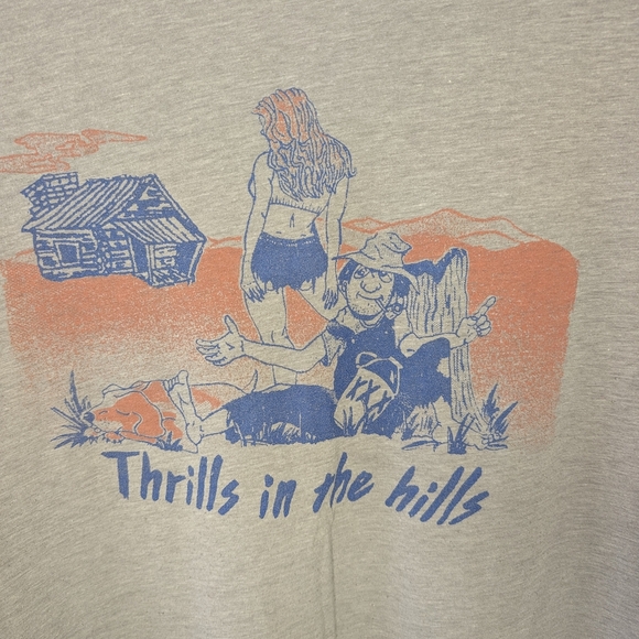 Casual-comedy Gray Graphic Tee size medium Brand Unkown - Picture 2 of 9